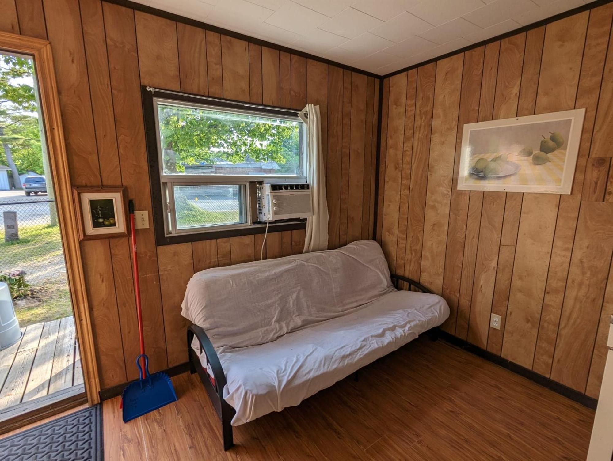 Tiny Wood Cottage 17 Wasaga Beach Exterior photo